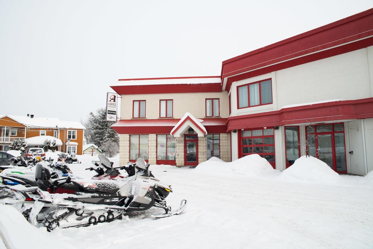 Auberge L'Ambassadeur Amqui Esterno foto